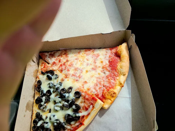 Frank's Pizza & Italian Restaurant (Marshall's Creek) 6