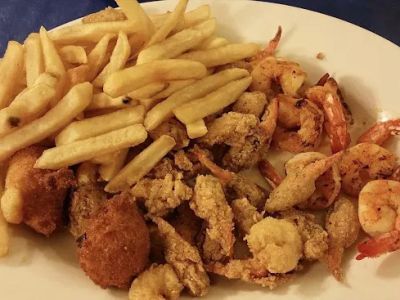 Street's Seafood Restaurant 0