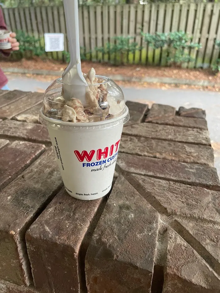 Whit's Frozen Custard of Daphne 5