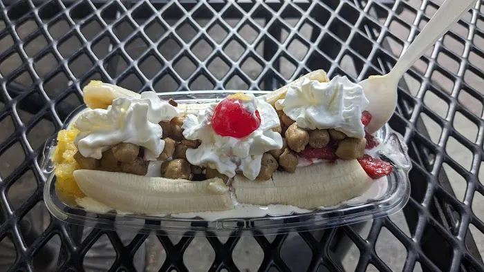 Whit's Frozen Custard of Daphne 6