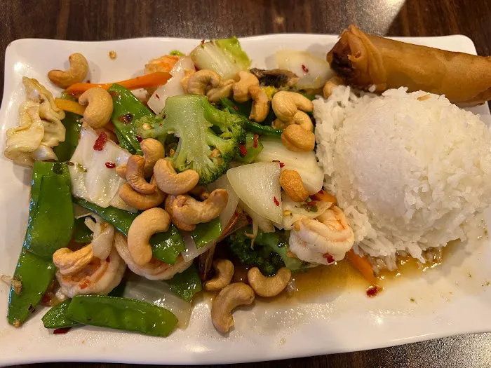 Thai Hut Restaurant 1