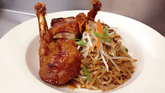 Yaya's Thai Restaurant 5