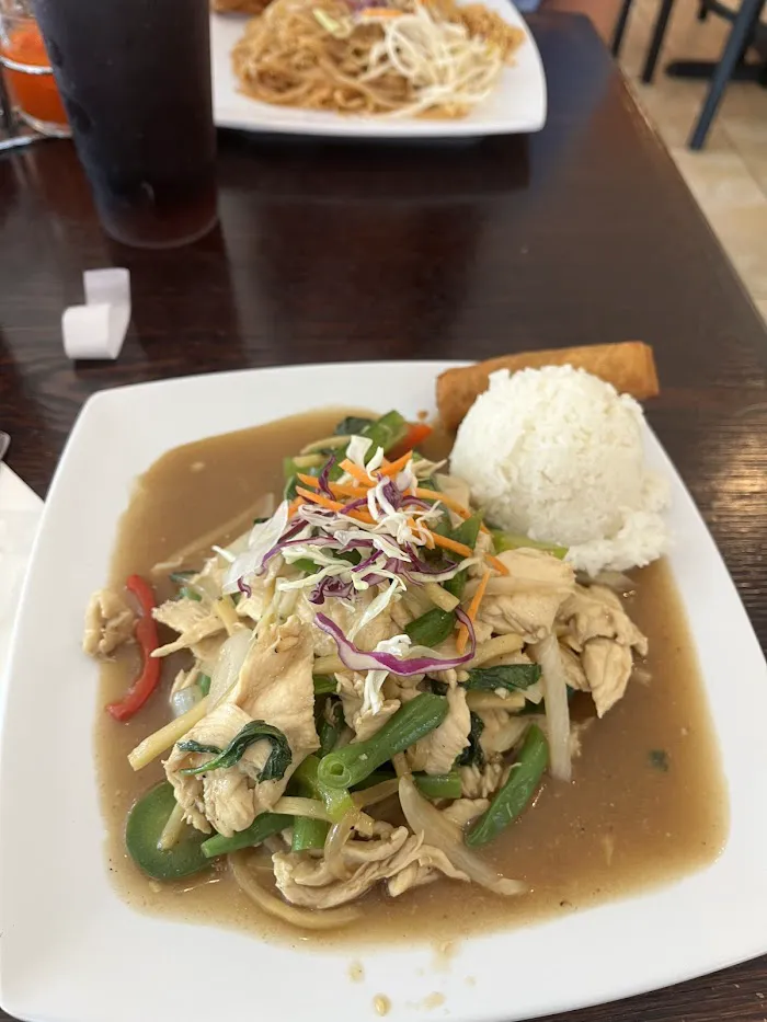 Yaya's Thai Restaurant 1