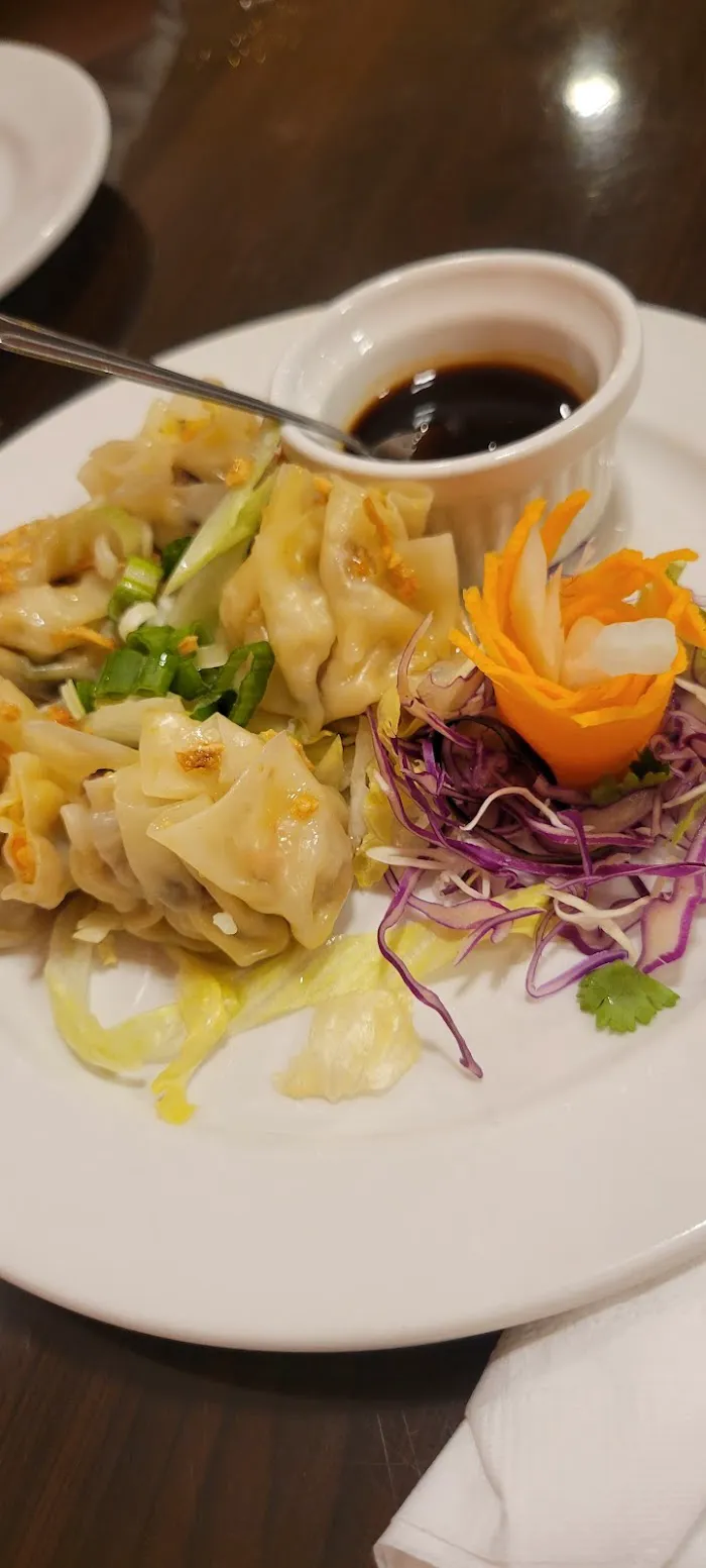 Yaya's Thai Restaurant 4