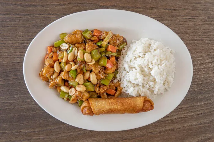 Oolong Chinese Bistro 9