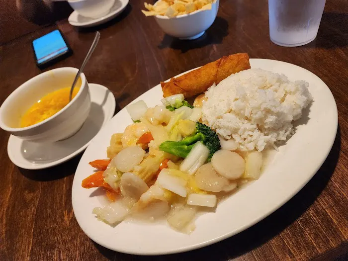 Oolong Chinese Bistro 7