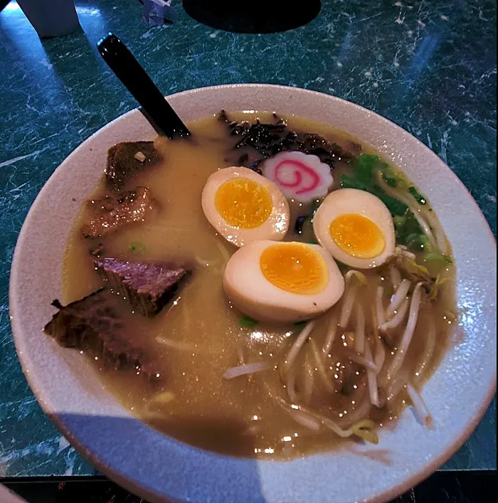 Ginza Ramen and Poke 2