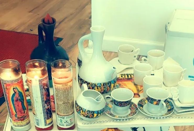 SHEGER CAFE & ገበያ 0