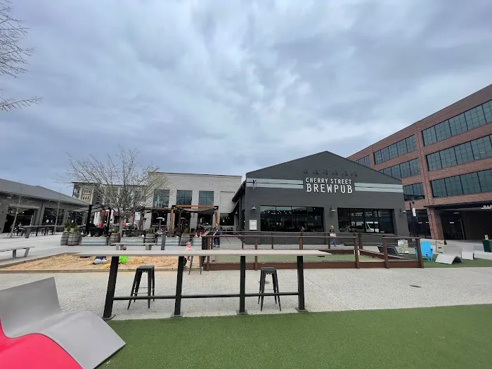 Cherry Street Brewpub at Halcyon 1