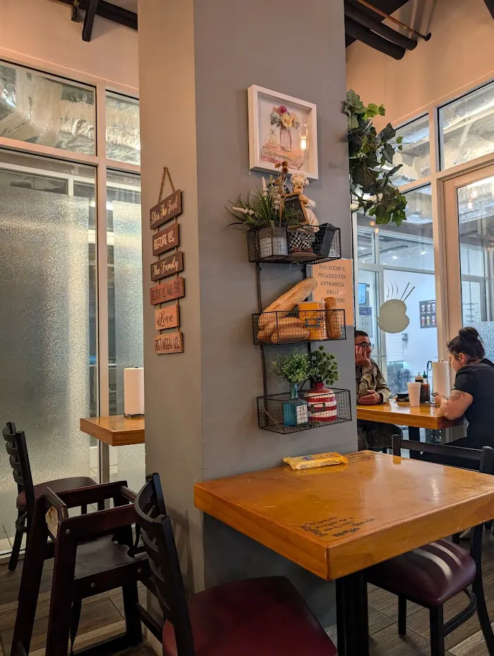 Vietnamese Grille 8