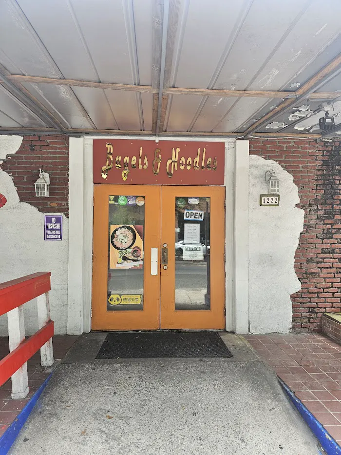 Bagels & Noodles 10