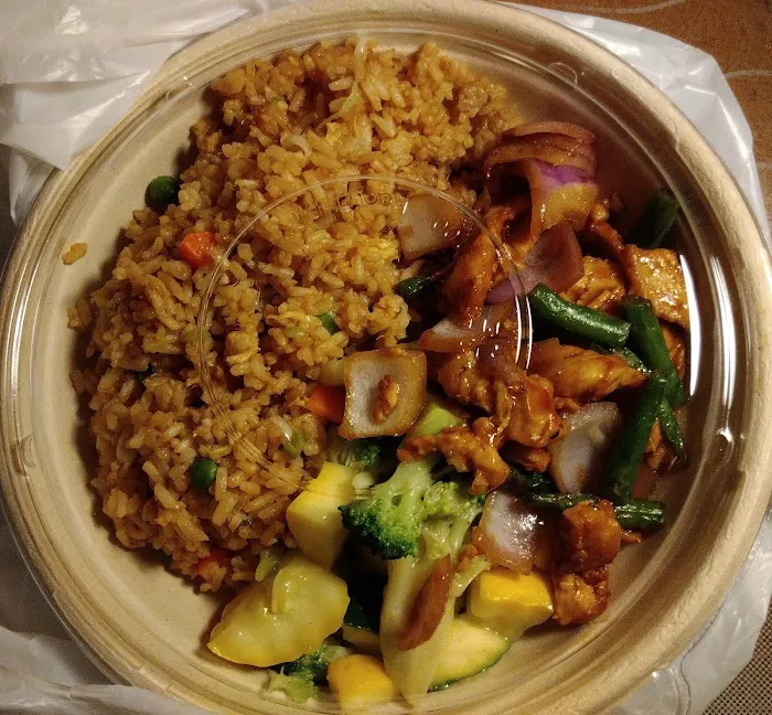BAMBUU Asian Eatery 7