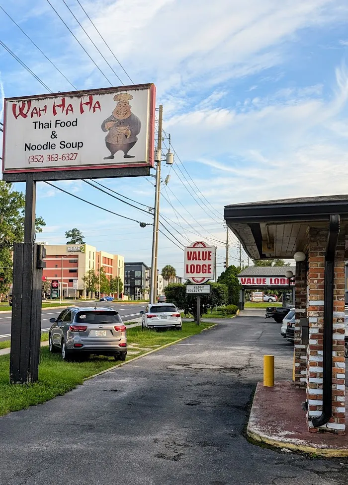 Wah Ha Ha Thai Food & Noodle Soup 8