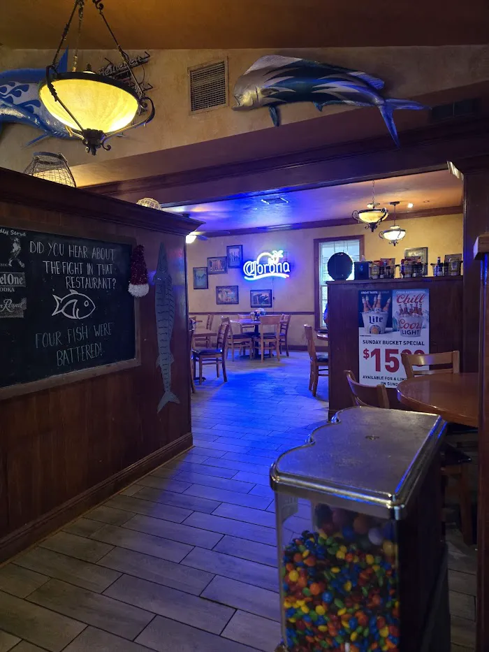 Wahoo Seafood Grill 3