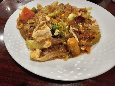Tup Tim Thai Restaurant and Sushi Bar 0