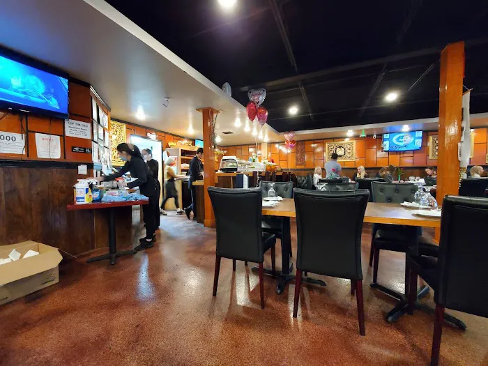 Tup Tim Thai Restaurant and Sushi Bar 7