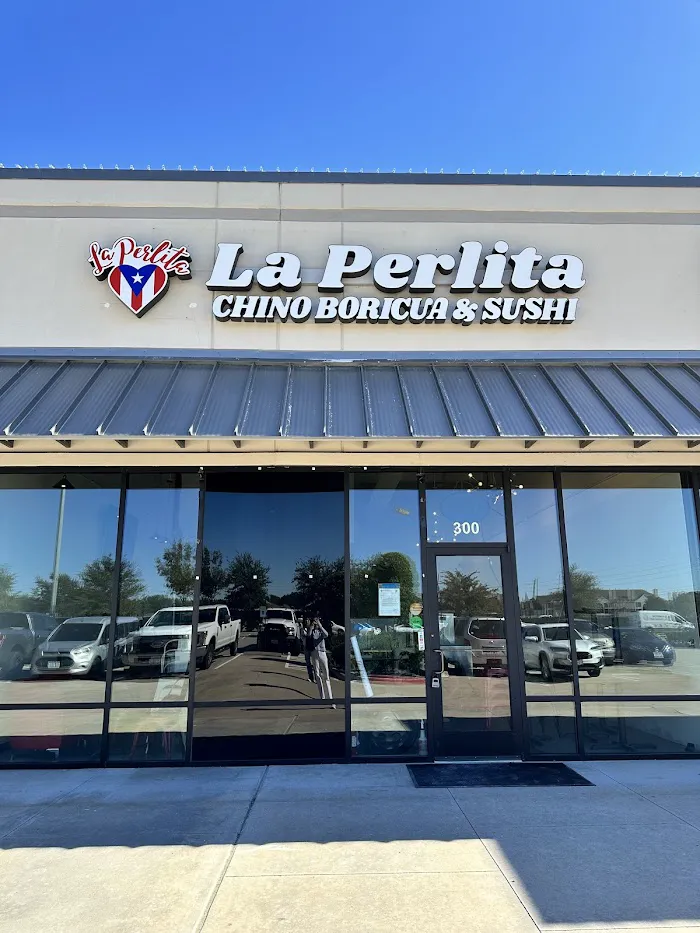 La Perlita Chino Boricua & Sushi 1