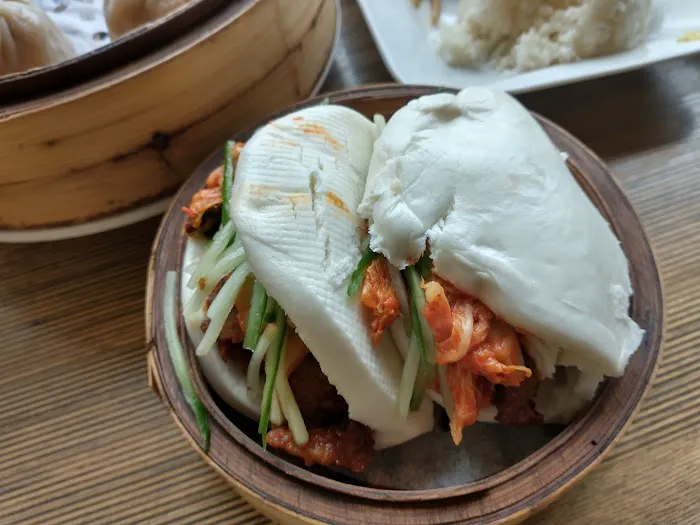 Momo Mee Asian Cuisine 7