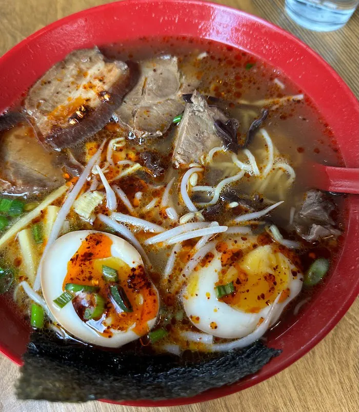 Momo Mee Asian Cuisine 4