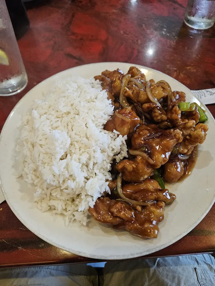 Ling's Asian Cuisine 3