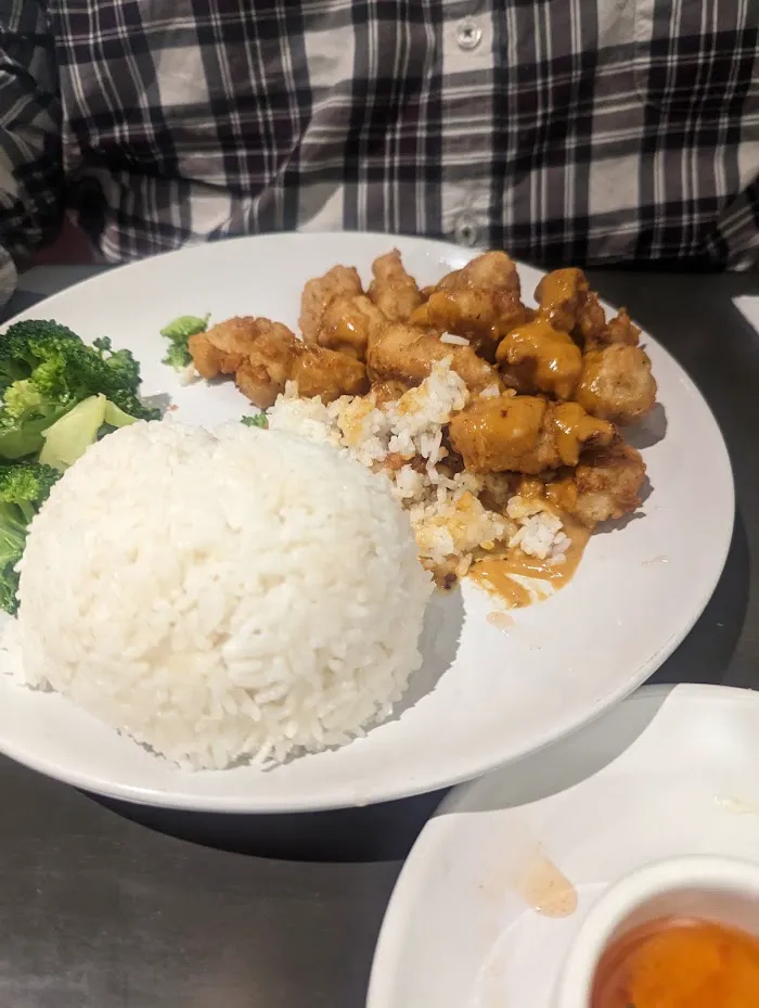 Thai Esarn, Omaha - 156th & Dodge 8