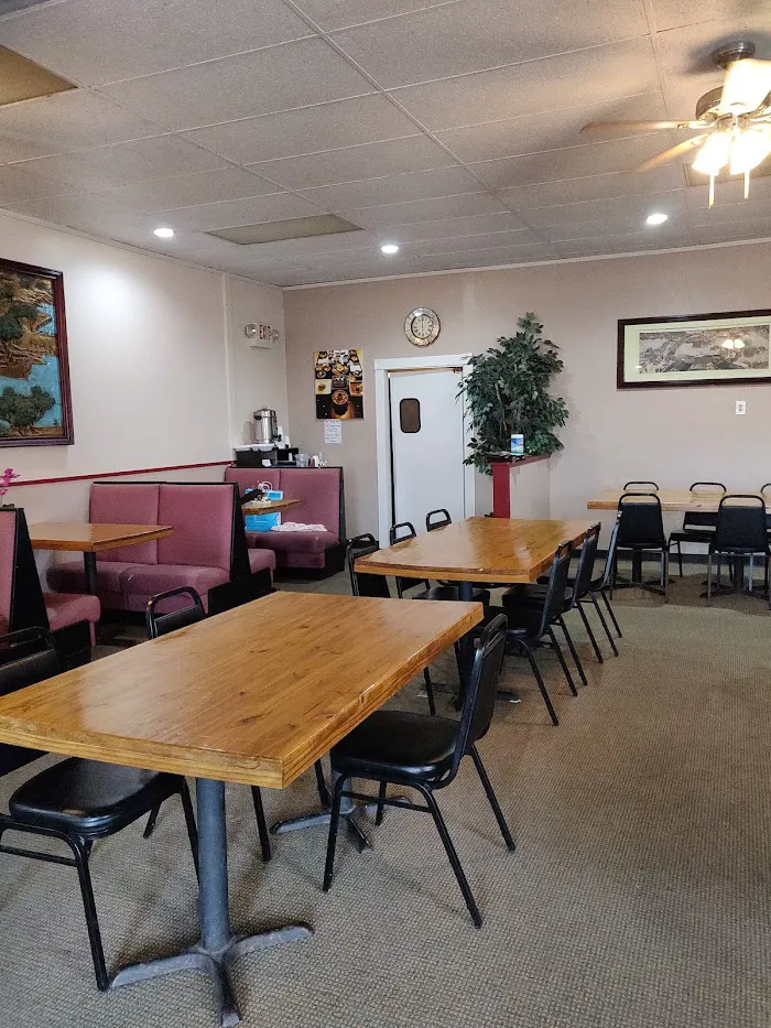 Wong's Hunan Garden 9
