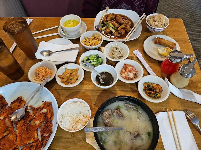 Wong's Hunan Garden 5