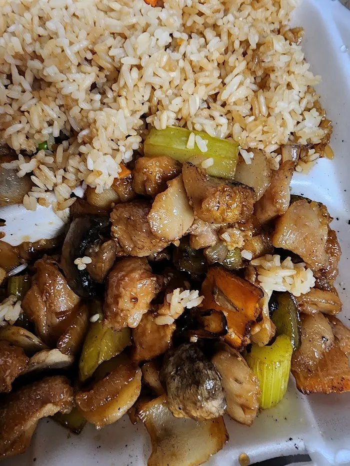 Wong's Hunan Garden 10