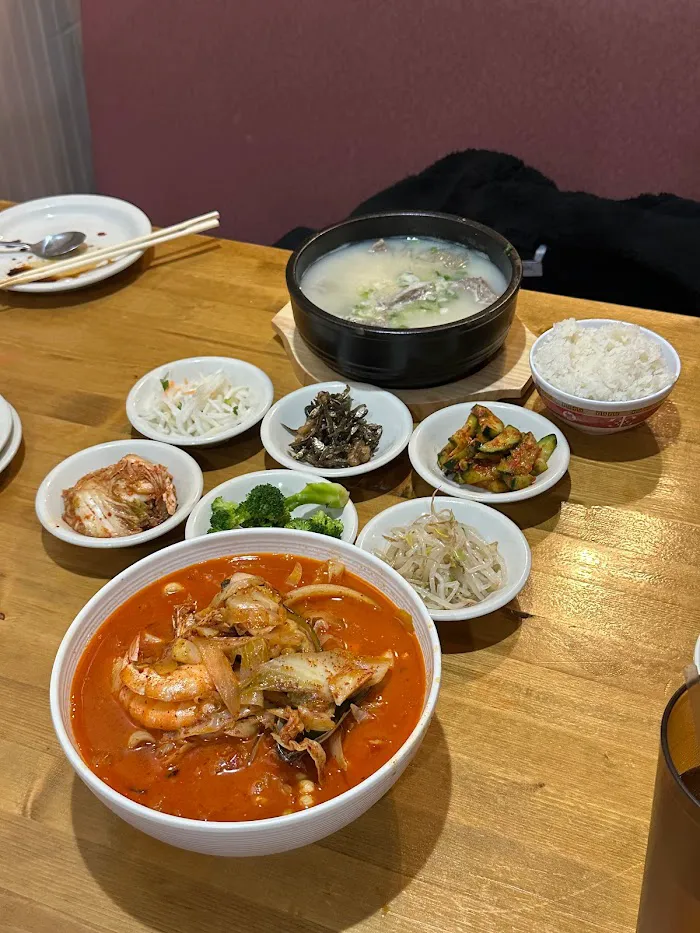 Wong's Hunan Garden 3