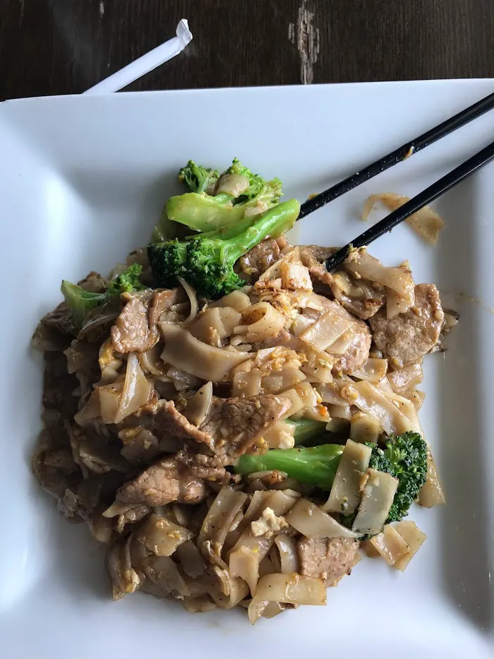 Mai Thai Restaurant 8