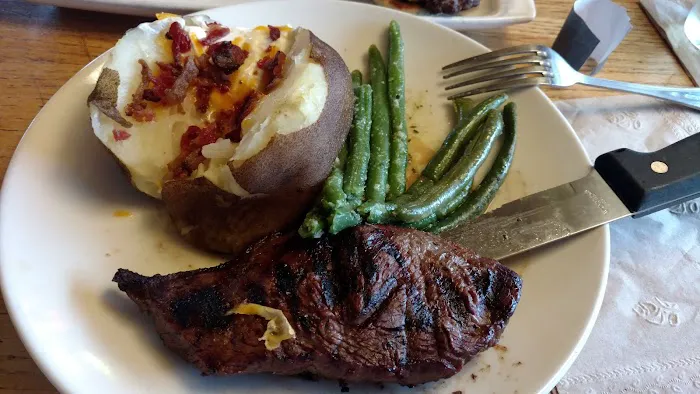 Applebee's Grill + Bar 1