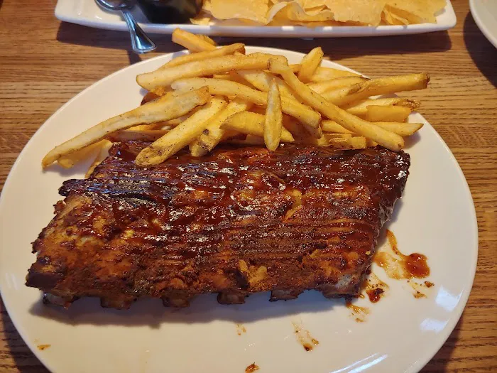 Applebee's Grill + Bar 6