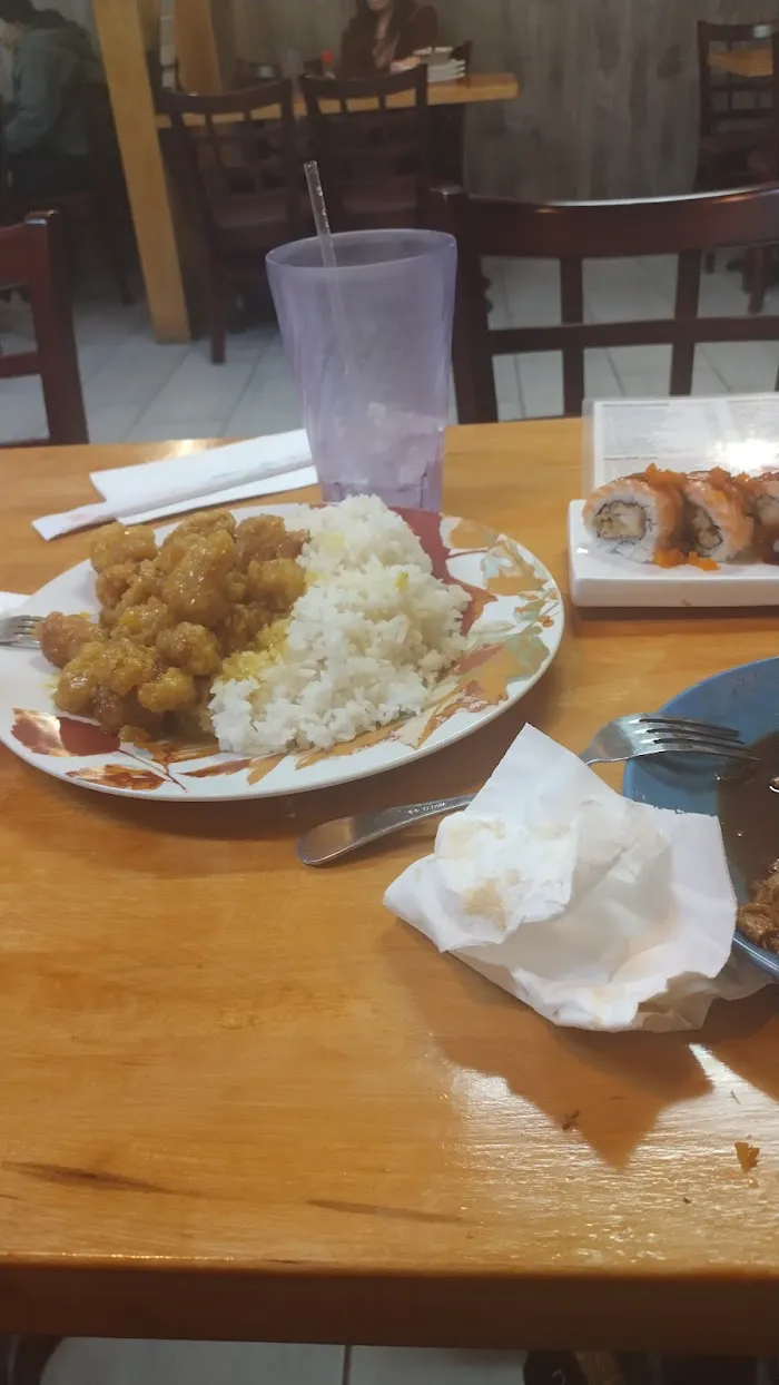 Eiko Cafe sushi & donburi 9