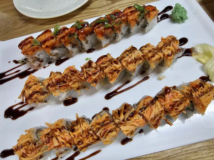 Red 8 Asian Cuisine & Sushi Bar 6