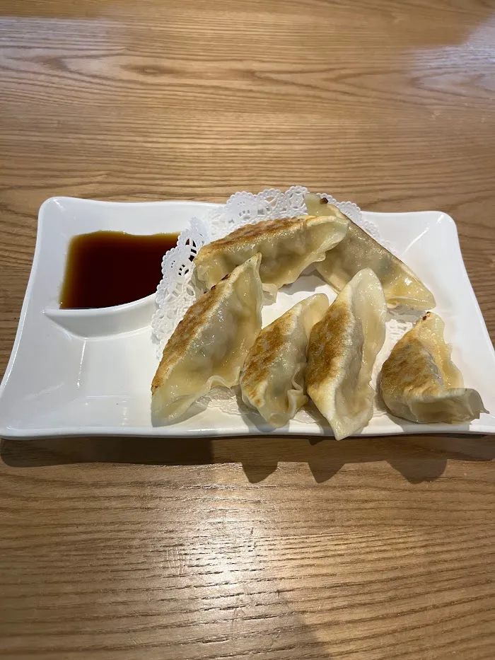Red 8 Asian Cuisine & Sushi Bar 7