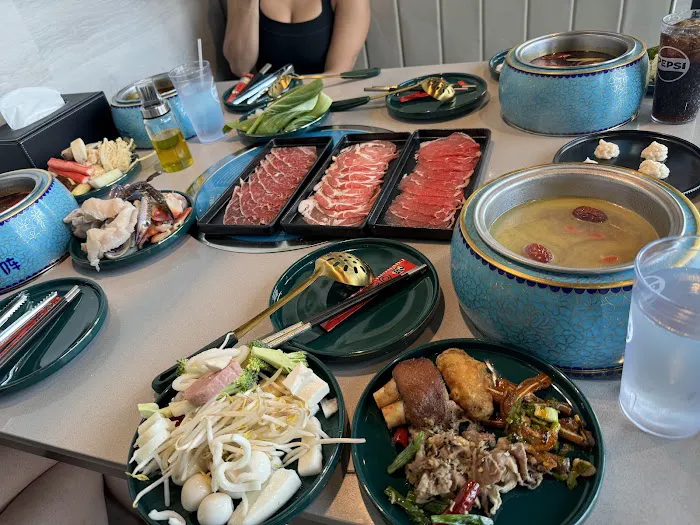 Chengdu Hotpot & BBQ 成都-龙门阵 火锅 & 烤肉 5