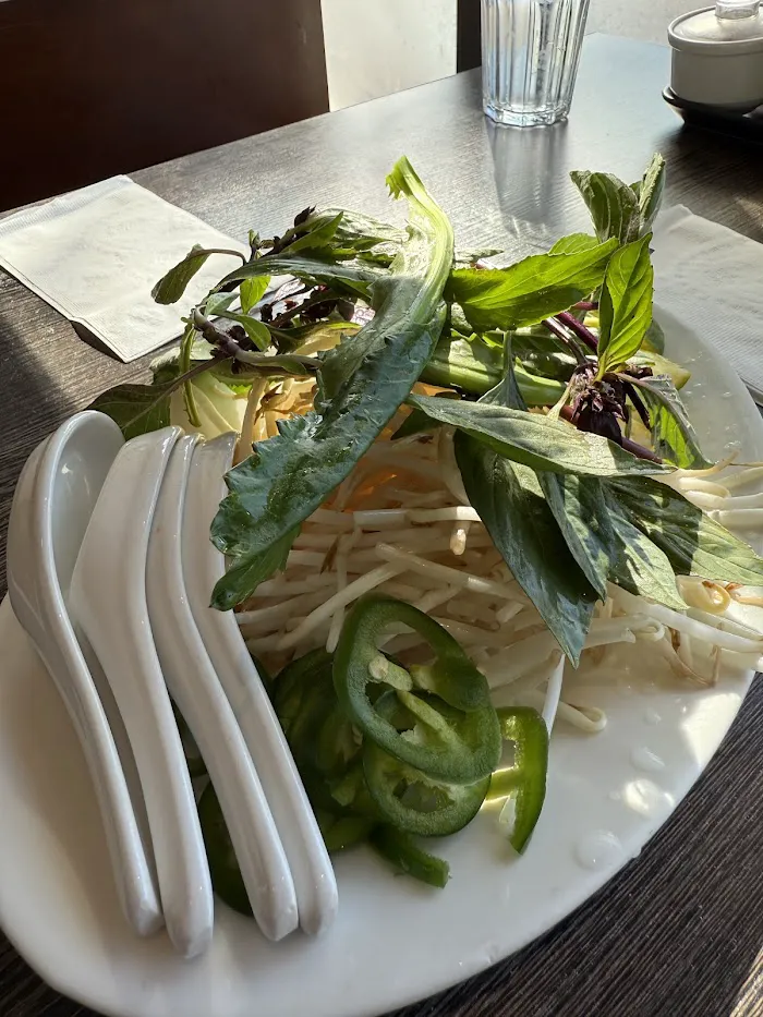 Phở Saigon Noodle House 5