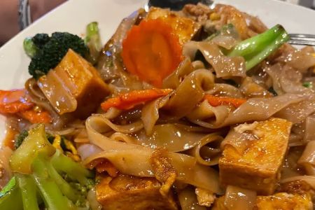 Sawatdee Thai & Sushi