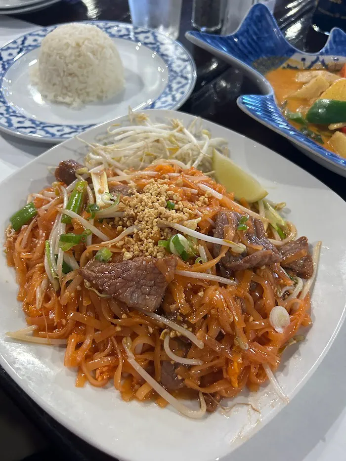 Sawatdee Thai & Sushi 8