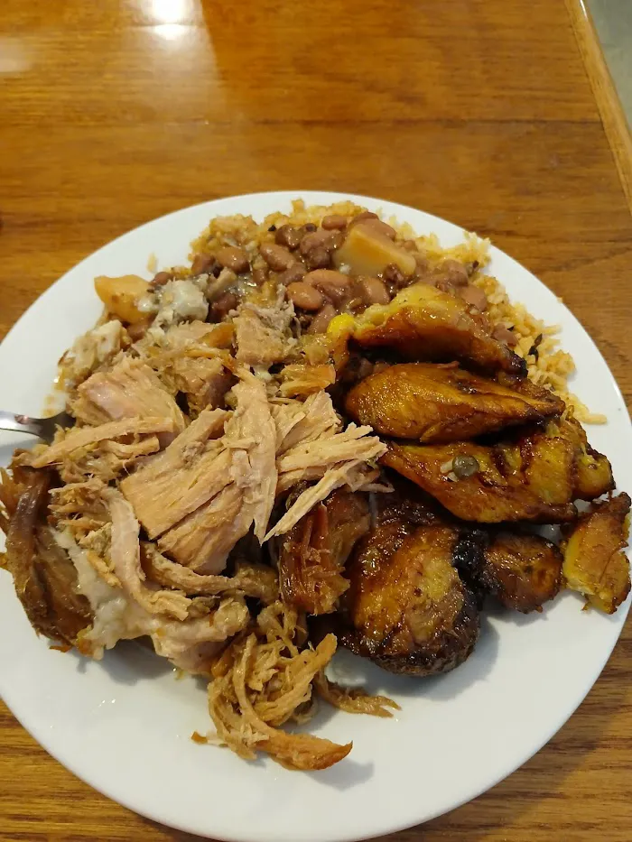 La Isla Restaurante 4