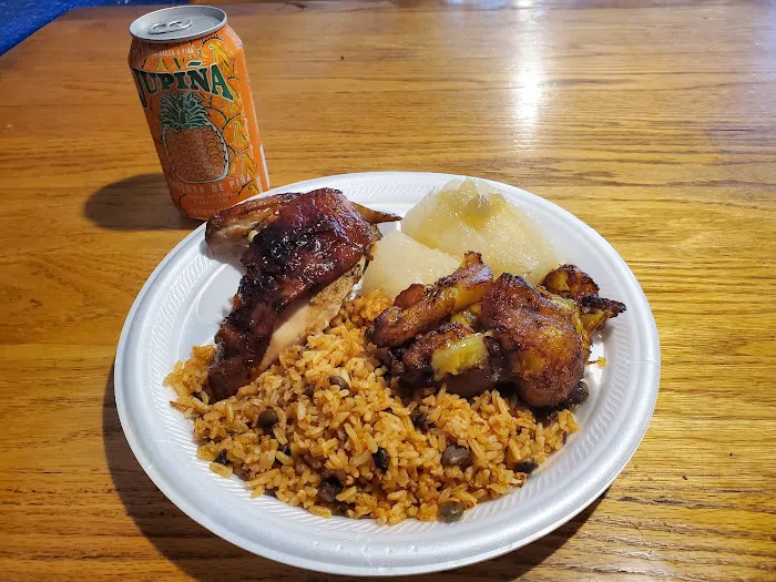 La Isla Restaurante 7