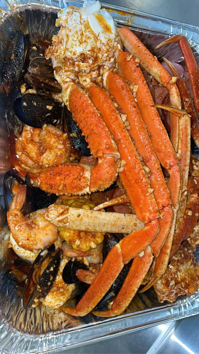 Lazy Crab Tara Blvd 8