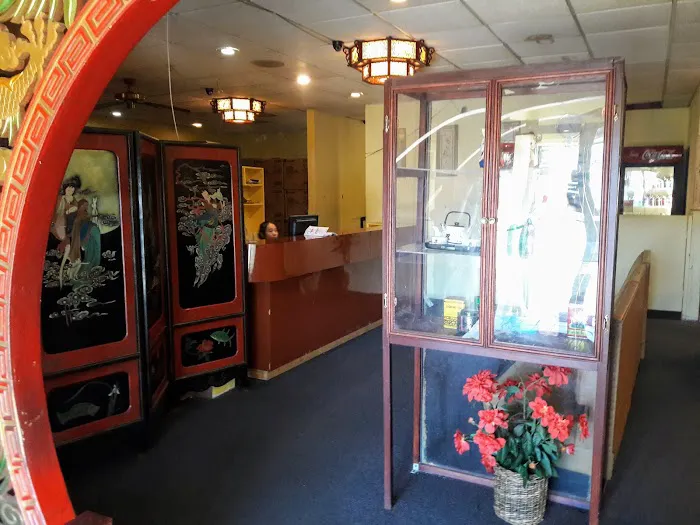 Golden Crown Chinese Restaurant 1