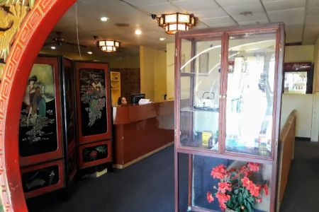 Golden Crown Chinese Restaurant