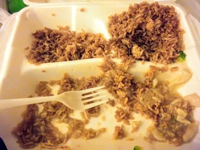 Golden Crown Chinese Restaurant 8