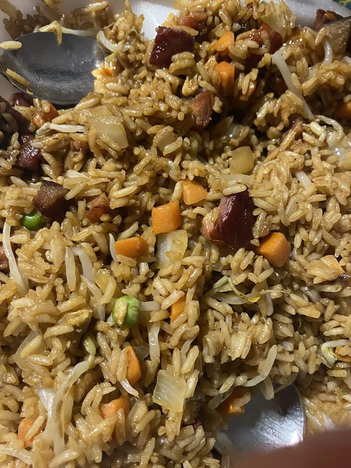 Golden Crown Chinese Restaurant 9
