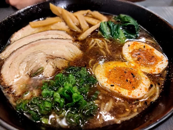 Khon's on Palafox 3