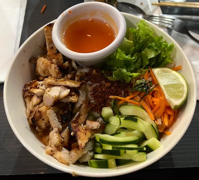 Khon's on Palafox 7