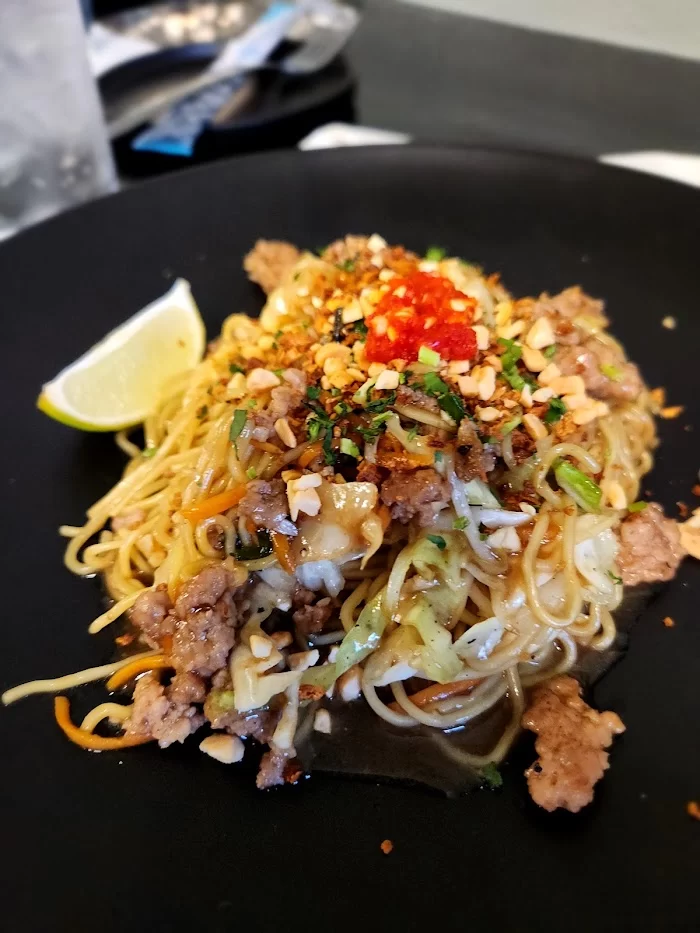 Khon's on Palafox 9