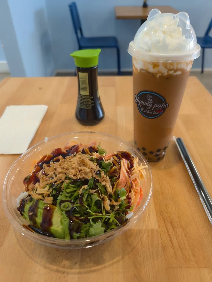 Yummy poke & Bubble tea 4